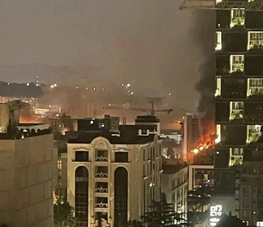 伊朗盟友集体出手,以色列遭370枚导弹饱和打击,美军紧急调兵参战