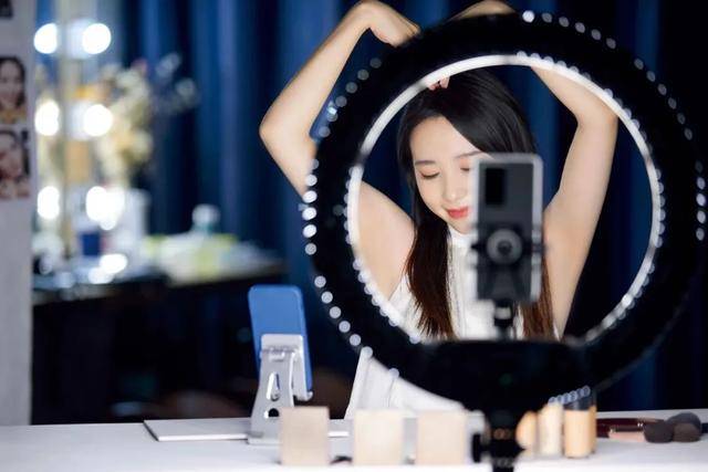 “95后”的致富之路，是它？