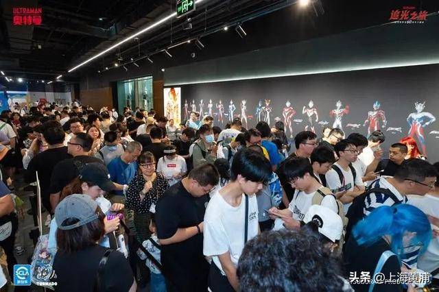 数十万00后涌入上海!黄浦这个区域搜索量上涨超800%,你来“轧闹猛”了吗?