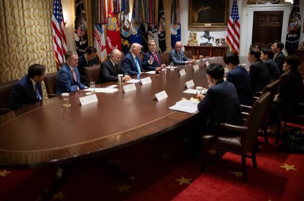 “特朗普见面第一句竟问‘金正恩最近好吗’,韩方当场傻眼”