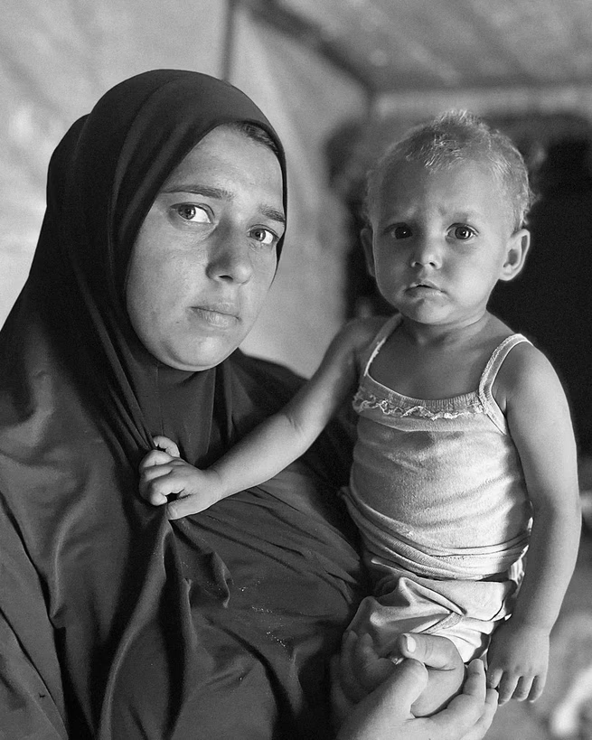 加沙母亲的饥荒处境：讨来两勺饭分五个孩子