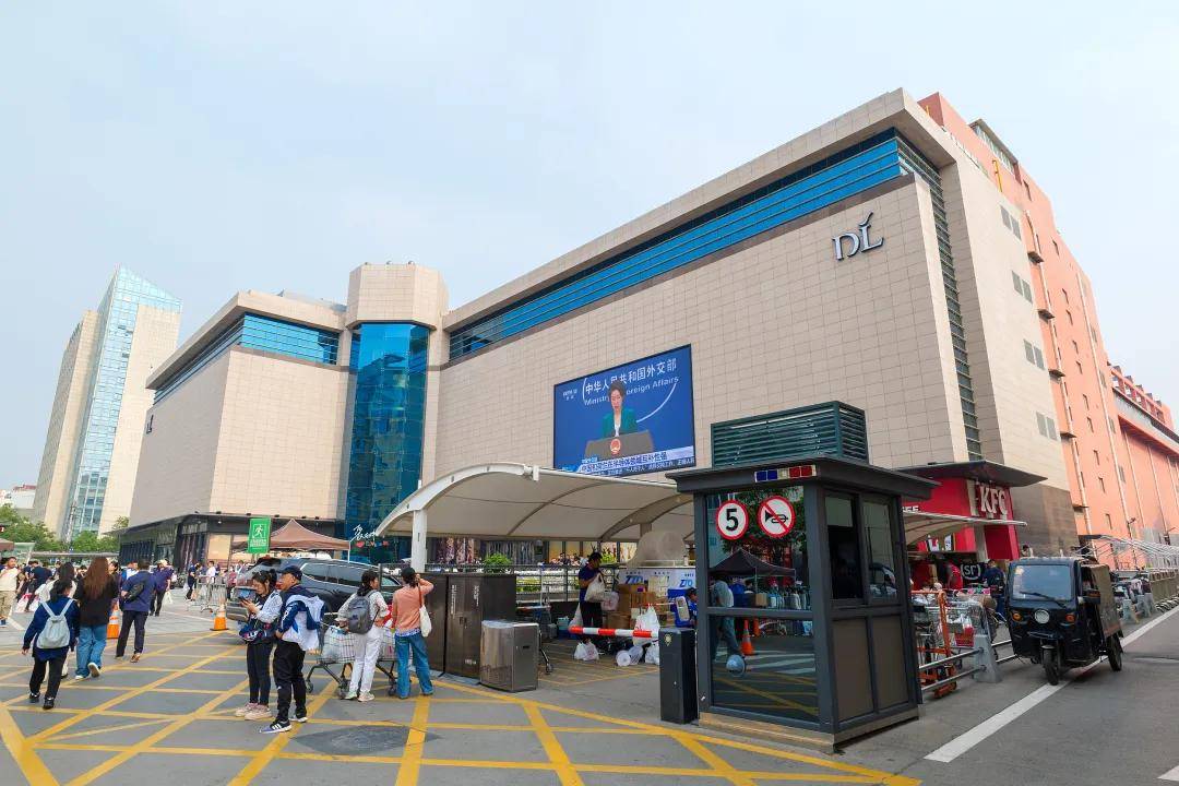 一瓶200元,黄牛涌入胖东来抢酒