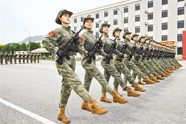 阅兵时长约70分钟，45个方（梯）队、国之重器齐上场