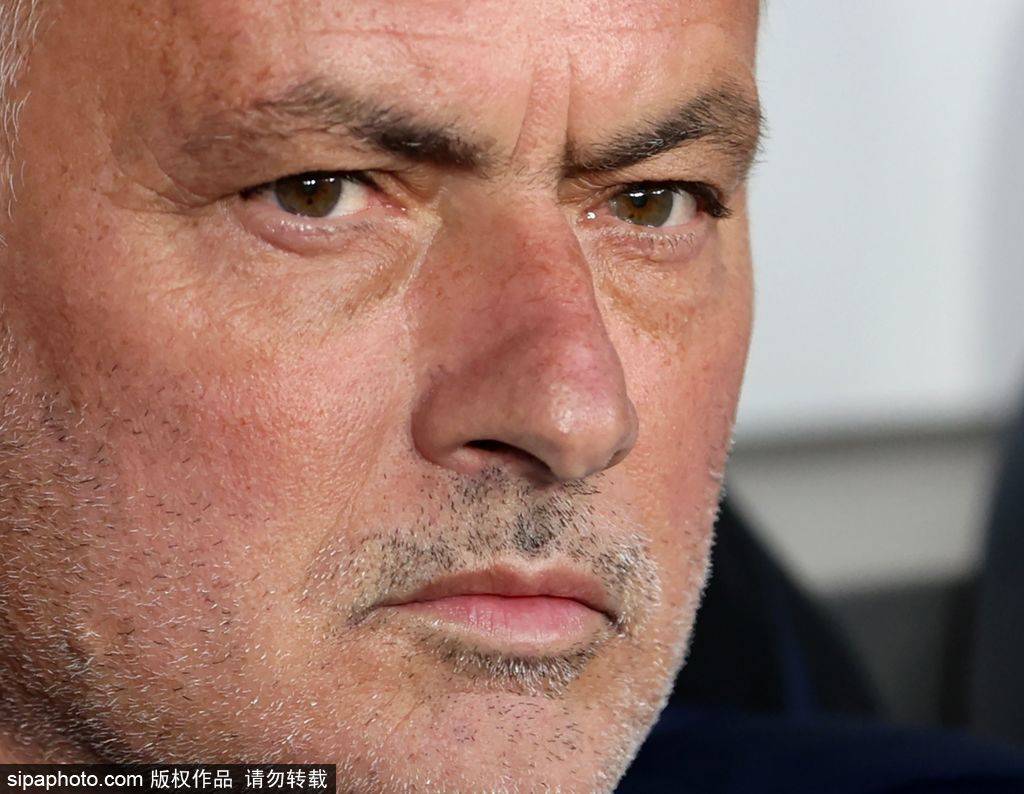 穆里尼奥回归起点：费内巴切与本菲卡欧冠资格争夺战一触即发