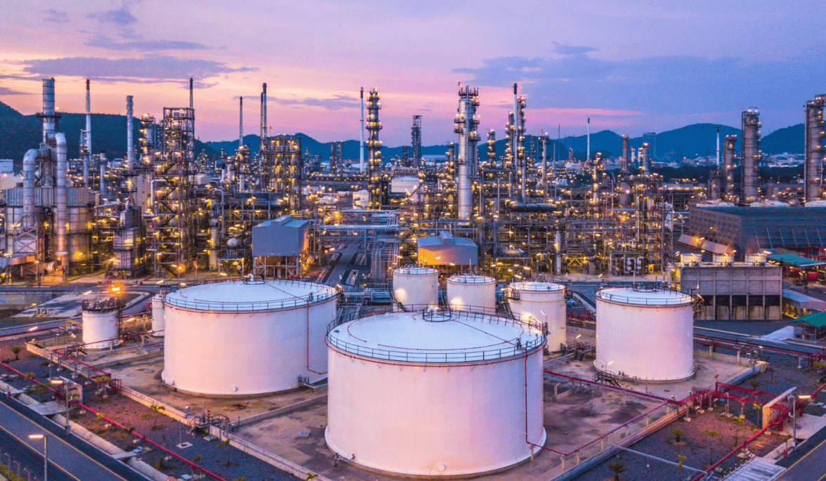 中美刚挂断电话,白宫就收到坏消息,1800万桶原油,被中国拒之门外