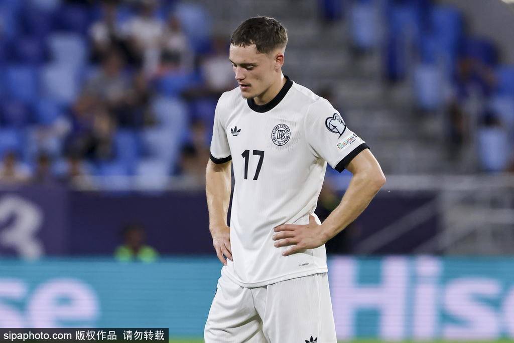 世预赛-斯特雷莱茨传射 7成控球德国0-2斯洛伐克3连败