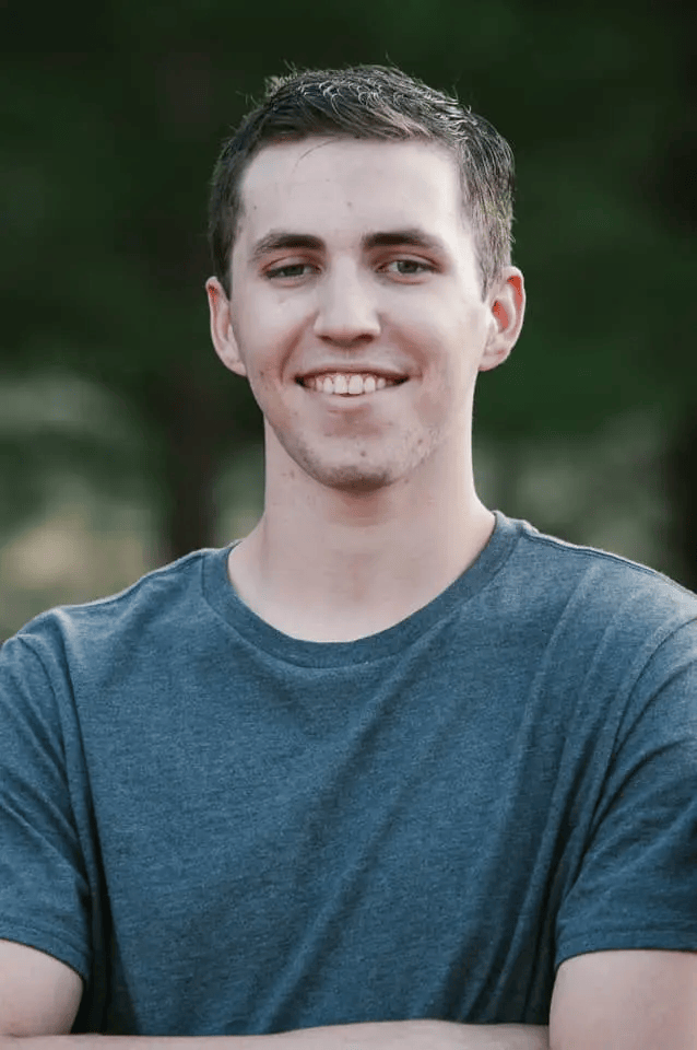 柯克案枪手邻居：两周前见过枪手及其跨性别伴侣