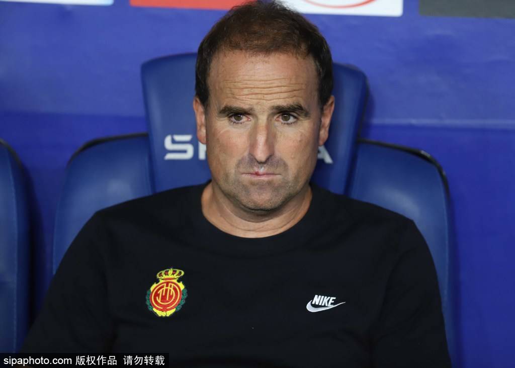 齐沃:埃斯波西托是一名能长期帮助意大利国家队、国际米兰的前锋