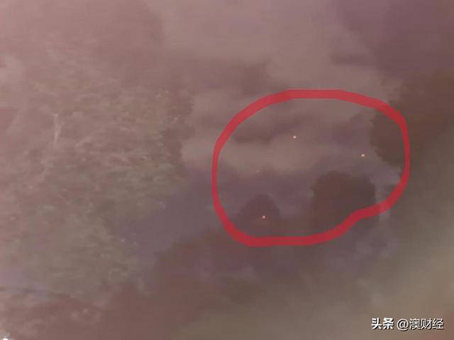 澳洲夜空惊现UFO，多地居民目击到神秘“红色光点”！