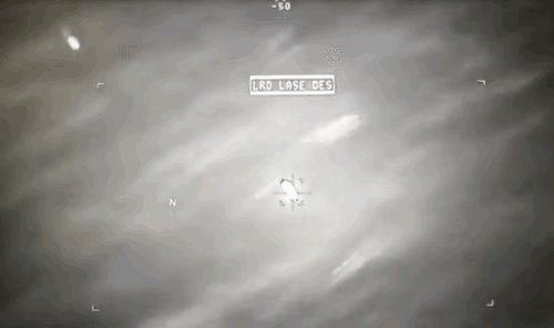 可怕，美国胆敢发射导弹攻击UFO，UFO被击中但未爆炸，继续飞行