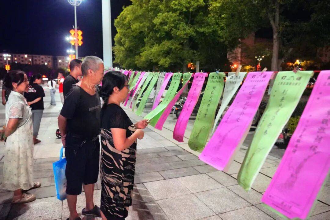 江西金溪：“网”护安全 “夜”来“趣”学