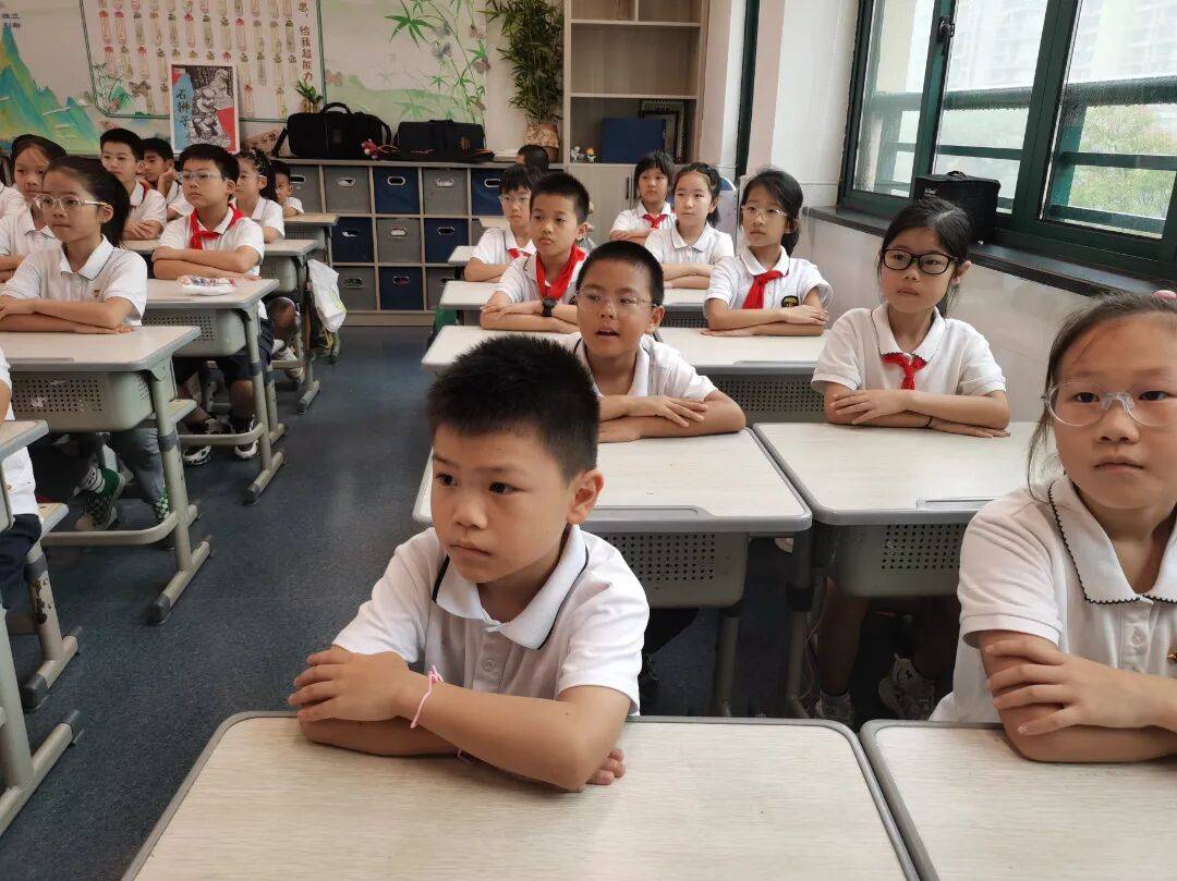 小小人民币，趣识大奥秘。