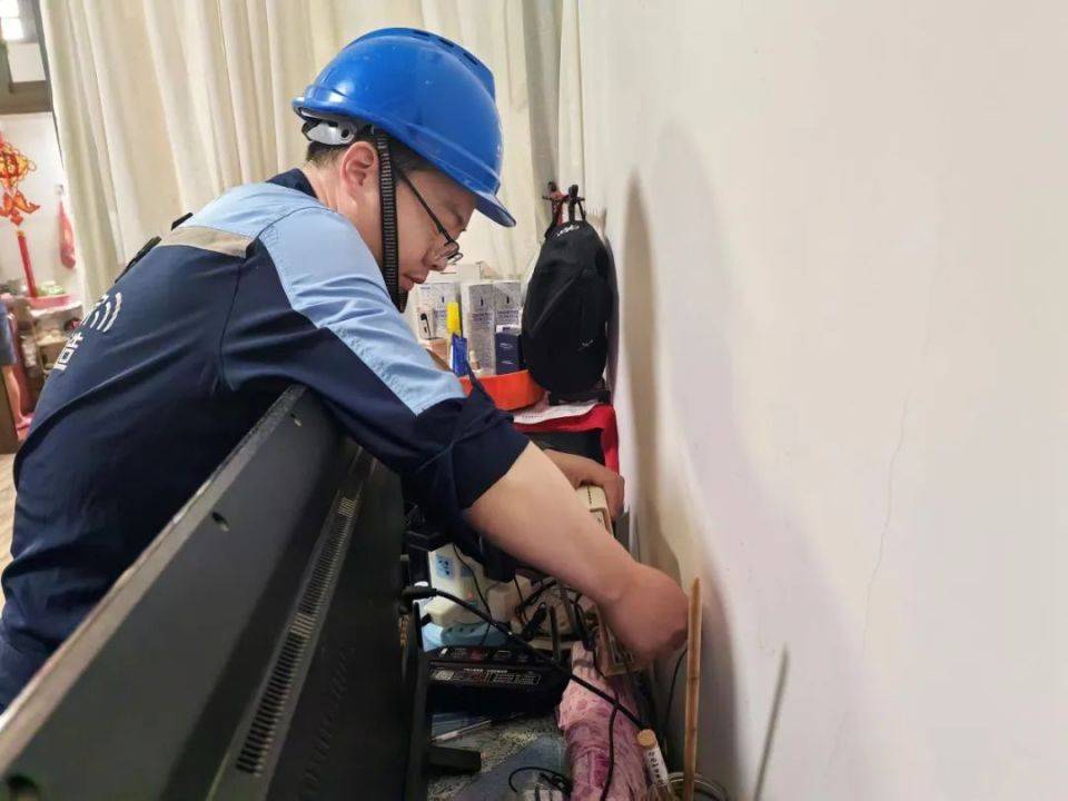 免费移机、网关换新 上海电信织起“无碍”网络