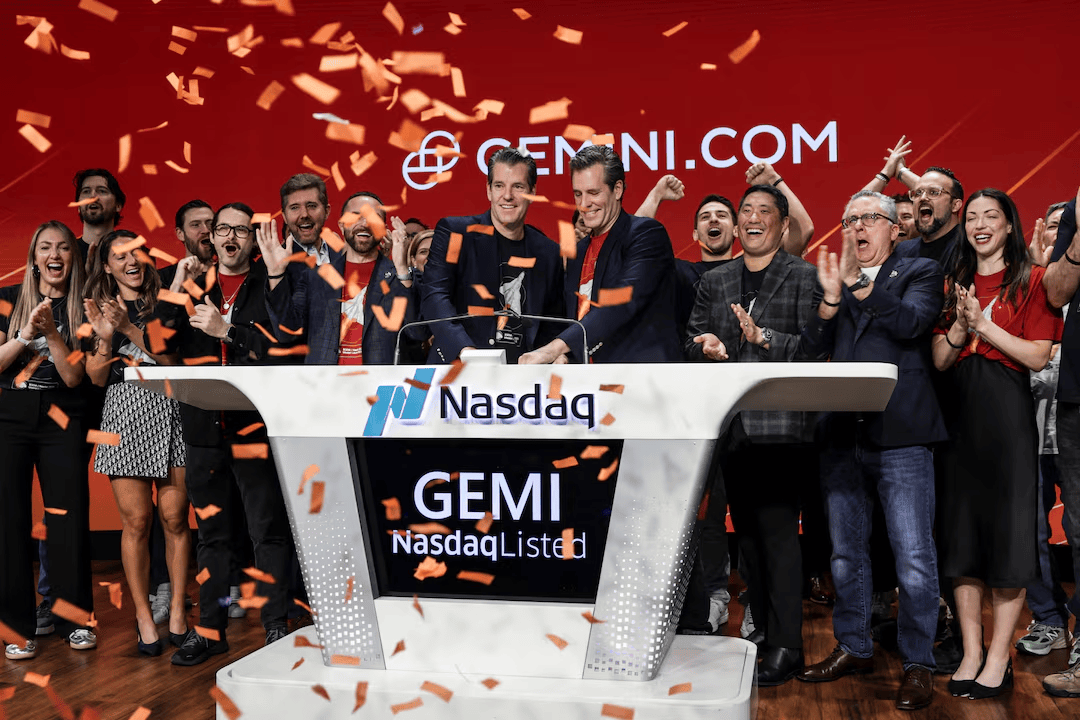 被扎克伯格坑惨了的哈佛高富帅兄弟，在币圈涅槃重生