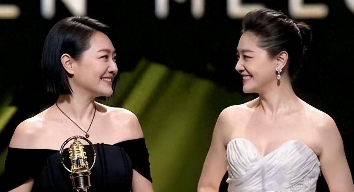 大S离世半年未办葬礼，小S借金钟奖消费大S，遭全网质疑太做作