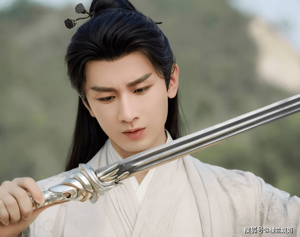 网传成毅进组打脸黑粉,又一部S+古装剧将开机,林更新番位惹争议